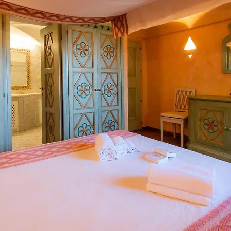 Welcomely - Smeralda Rooftop Apartment *